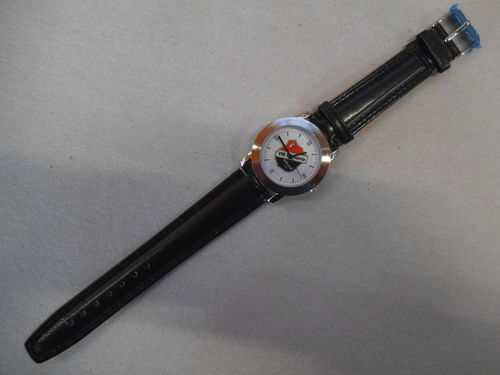 Armbanduhr mit Vereinslogo